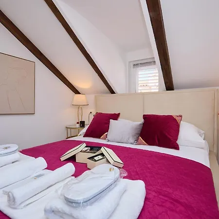 Vakantiehuis Old Town Casa Nevia *